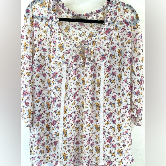 Decree sheer 3/4 sleeve floral blouse, super feminine, ruffles, tie, size XL - Picture 2 of 11